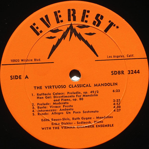 Edith Bauer-Slais With The Vienna Chamber Ensemble - The Virtuoso Classical Mandolin | Very Good Plus (VG+) Very Good Plus (VG+)-The Happy Cap