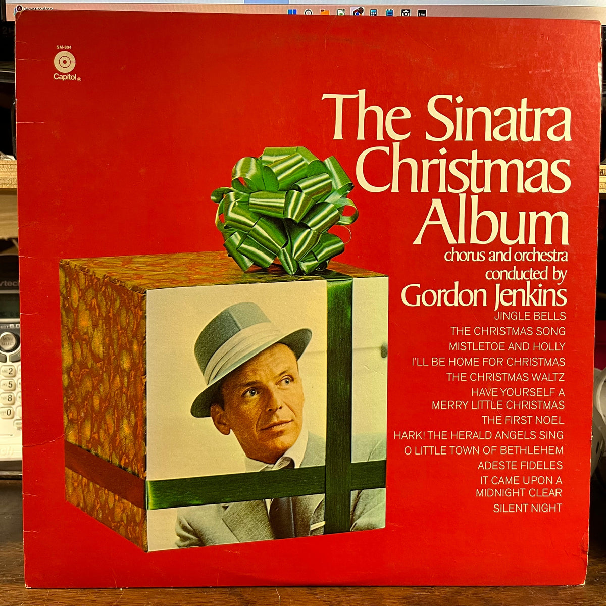 Frank Sinatra - The Sinatra Christmas Album (VINYL) | Excellent (EX)-The Happy Cap