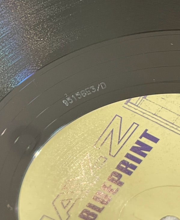 Jay-Z - The Blueprint | Mint (M) Mint (M)-The Happy Cap