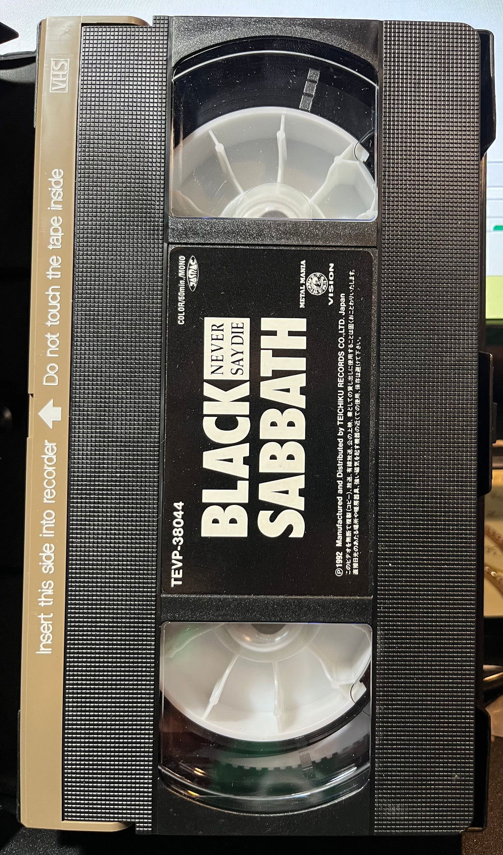 Black Sabbath - NEVER SAY DIE / RECORDED LIVE 1978 (VHS TAPE) |-The Happy Cap
