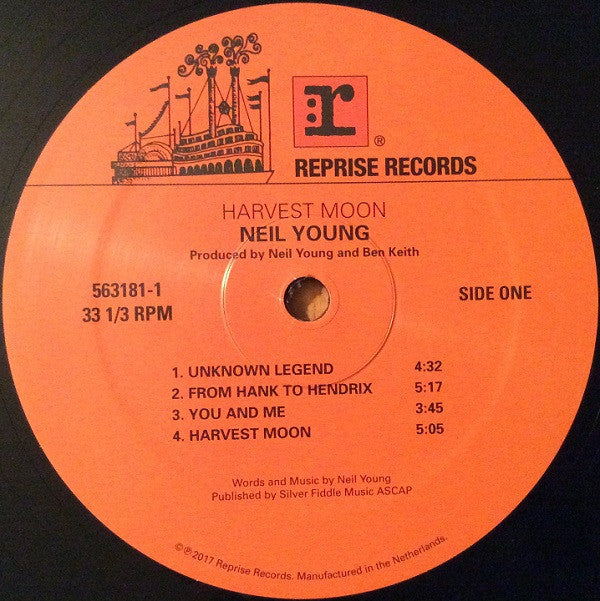 Neil Young Harvest Moon Reprise Records LP + LP, S/Sided, Etch + Album, RSD, RE Mint (M) Mint (M)-The Happy Cap
