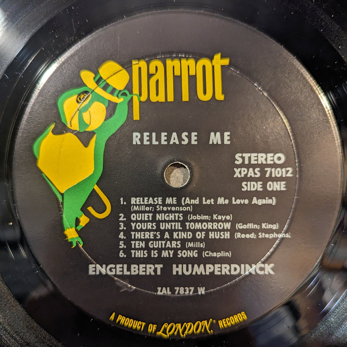 Engelbert Humperdinck - Release Me | Near Mint (NM) Near Mint (NM)-The Happy Cap