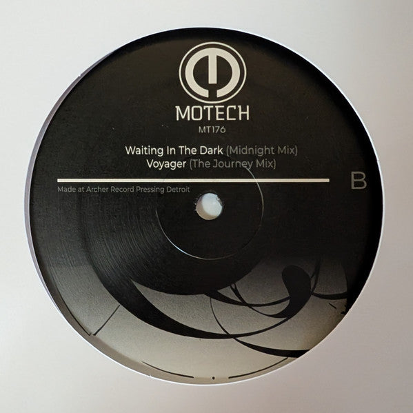 DJ 3000 - Waiting In The Dark EP (12" VINYL) | Mint (M) Mint (M)-The Happy Cap